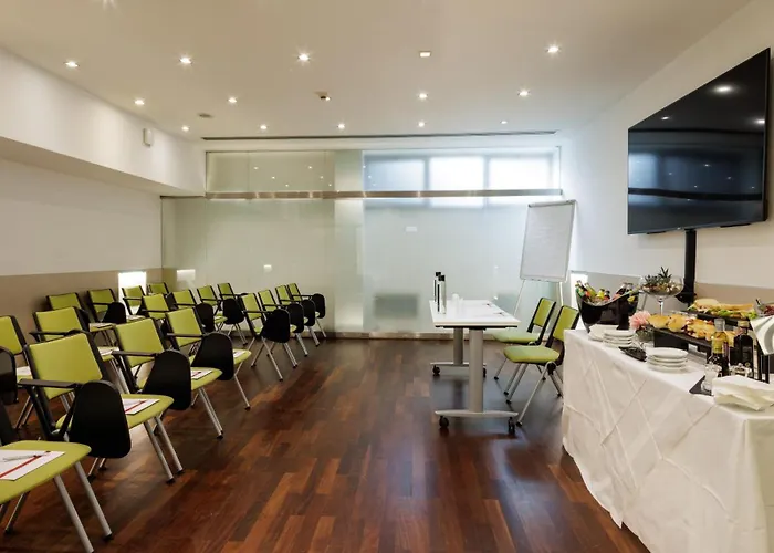 Western Premier Royal Santina Hotel