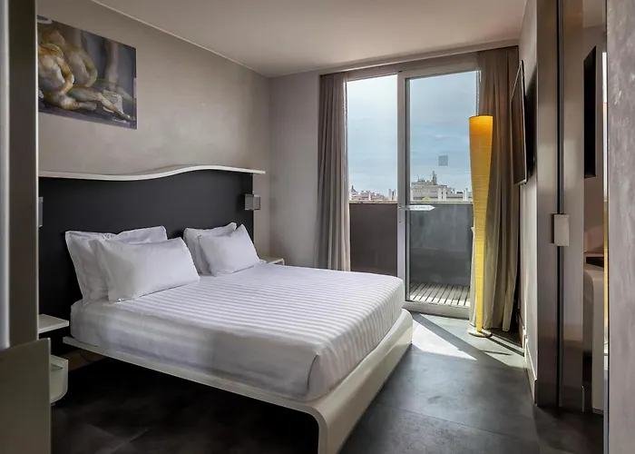Western Premier Royal Santina Roma
