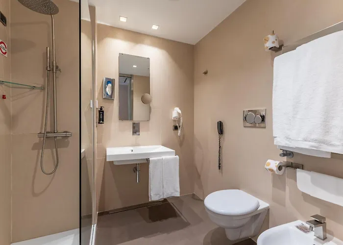 Hotel Western Premier Royal Santina