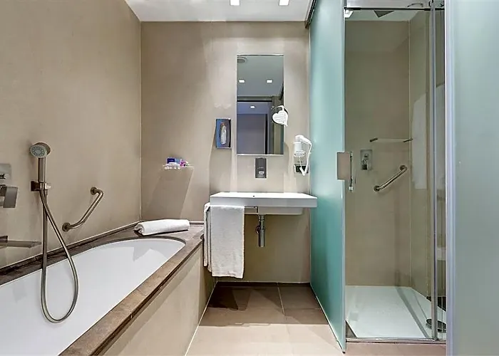 Western Premier Royal Santina Hotel
